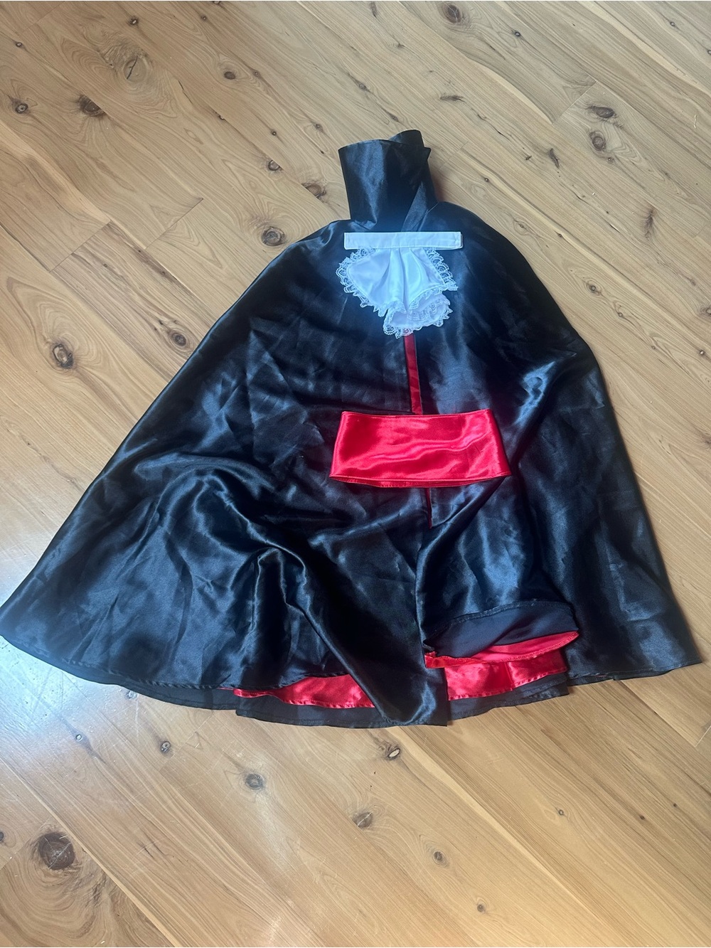 Black and Red Vampire Cape with White Lace - Kids Costume